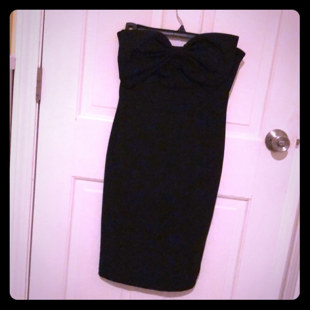 Black strapless dress